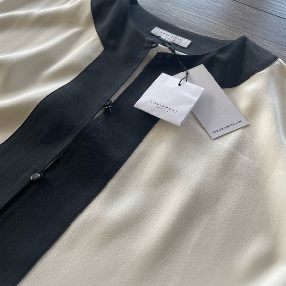 Equipment Elegant Black and Cream Women's Silk Dress - Picture 4 of 7